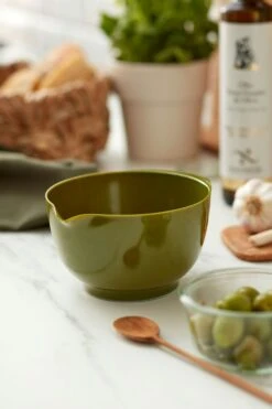 Rosti Margrethe Bowl Olive, 1,5 L 10 Rosti Margrethe Bowl Olive, 1,5 L -Gubi Furni Sales rosti margrethe bowl 05l oliver 2 1