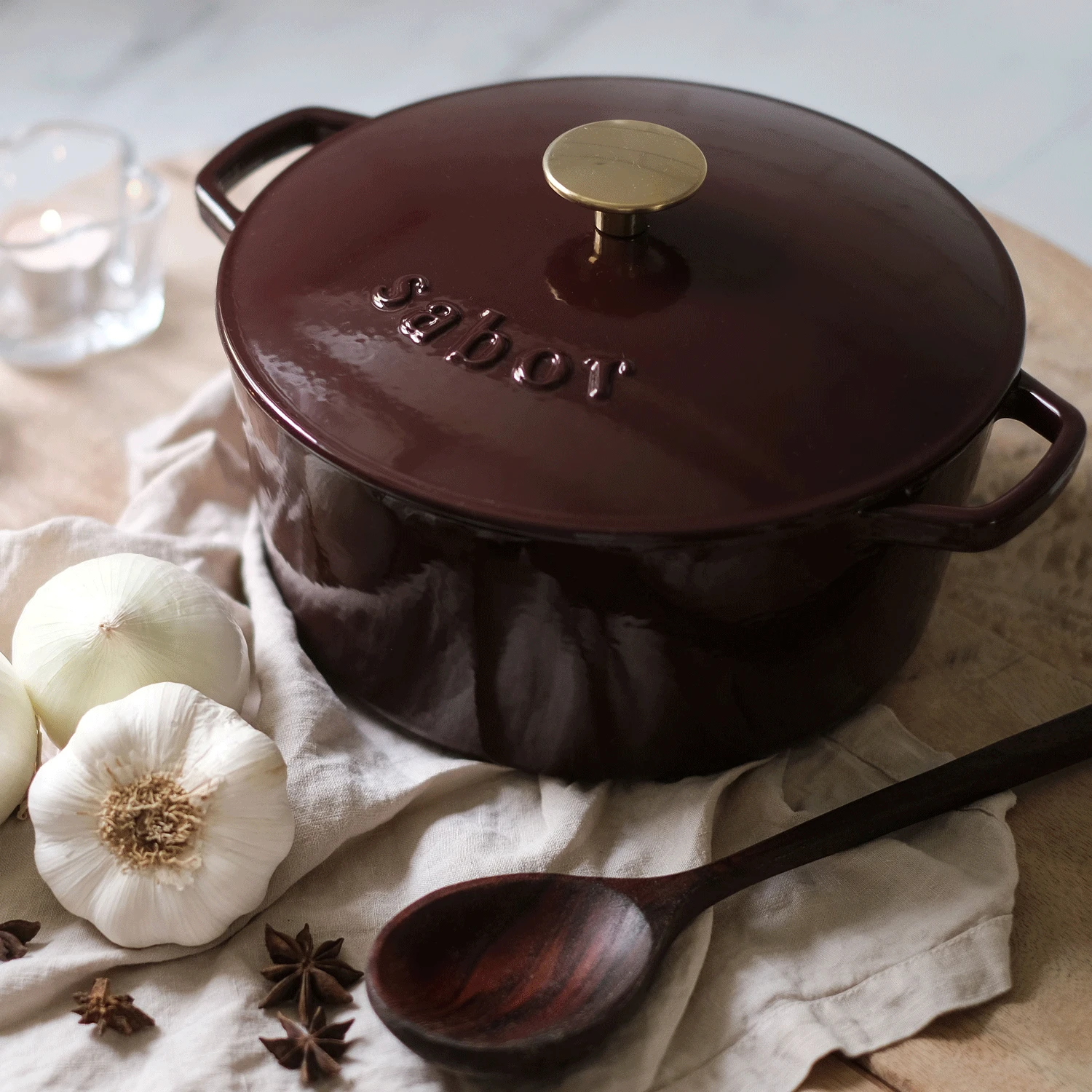 Cast Iron Pot 4,4 L, Burgundy 4 Cast Iron Pot 4,4 L, Burgundy - Image 2