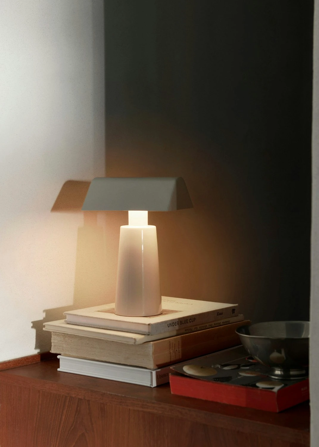&Tradition Caret MF1 Table Lamp Portable, Silk Grey 7 &Tradition Caret MF1 Table Lamp Portable, Silk Grey - Image 5