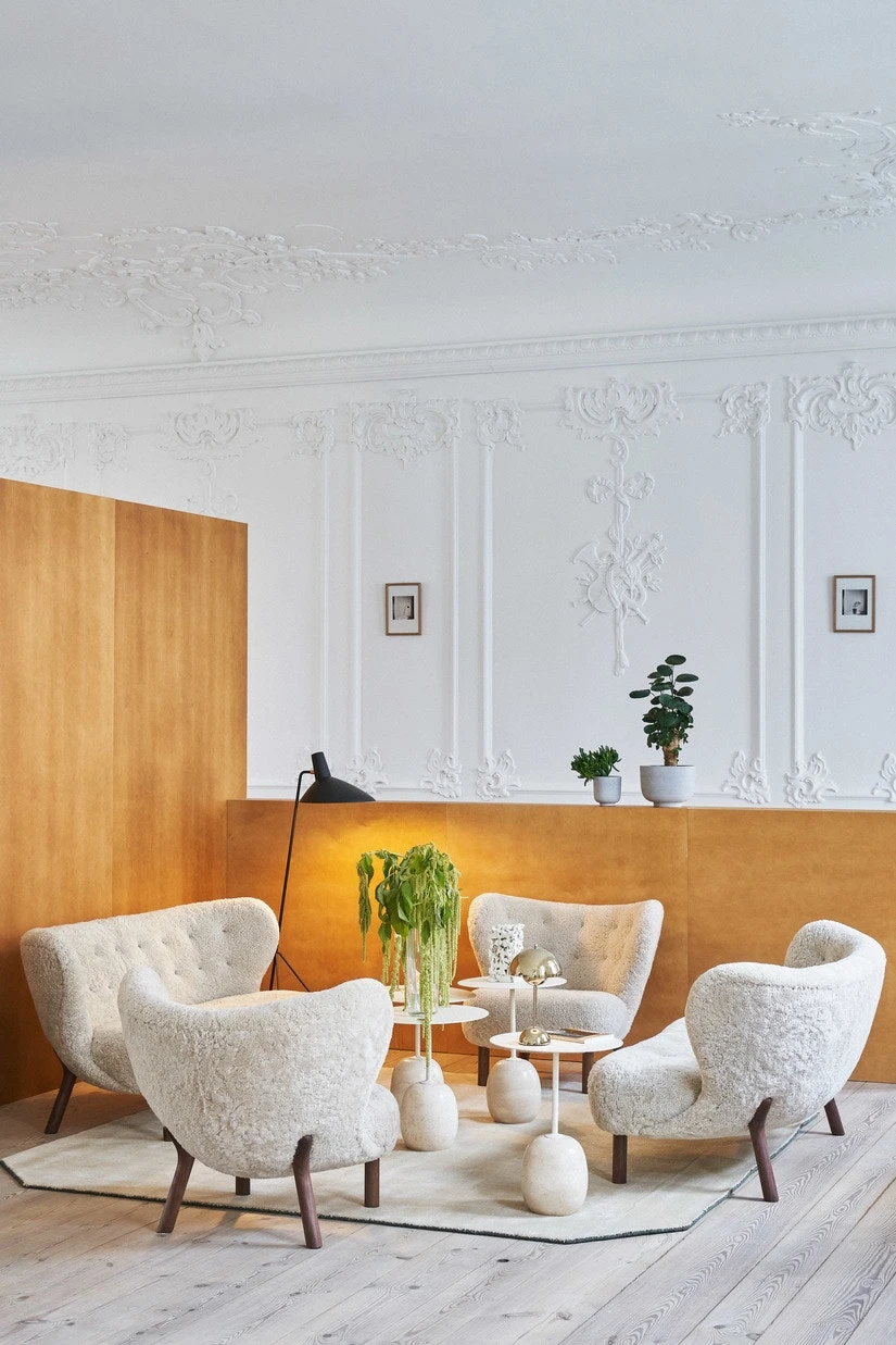 &Tradition Flowerpot VP9 Table Lamp Portable With Magnetic Charger Cable, Brass Plated 4 &Tradition Flowerpot VP9 Table Lamp Portable With Magnetic Charger Cable, Brass Plated - Image 2