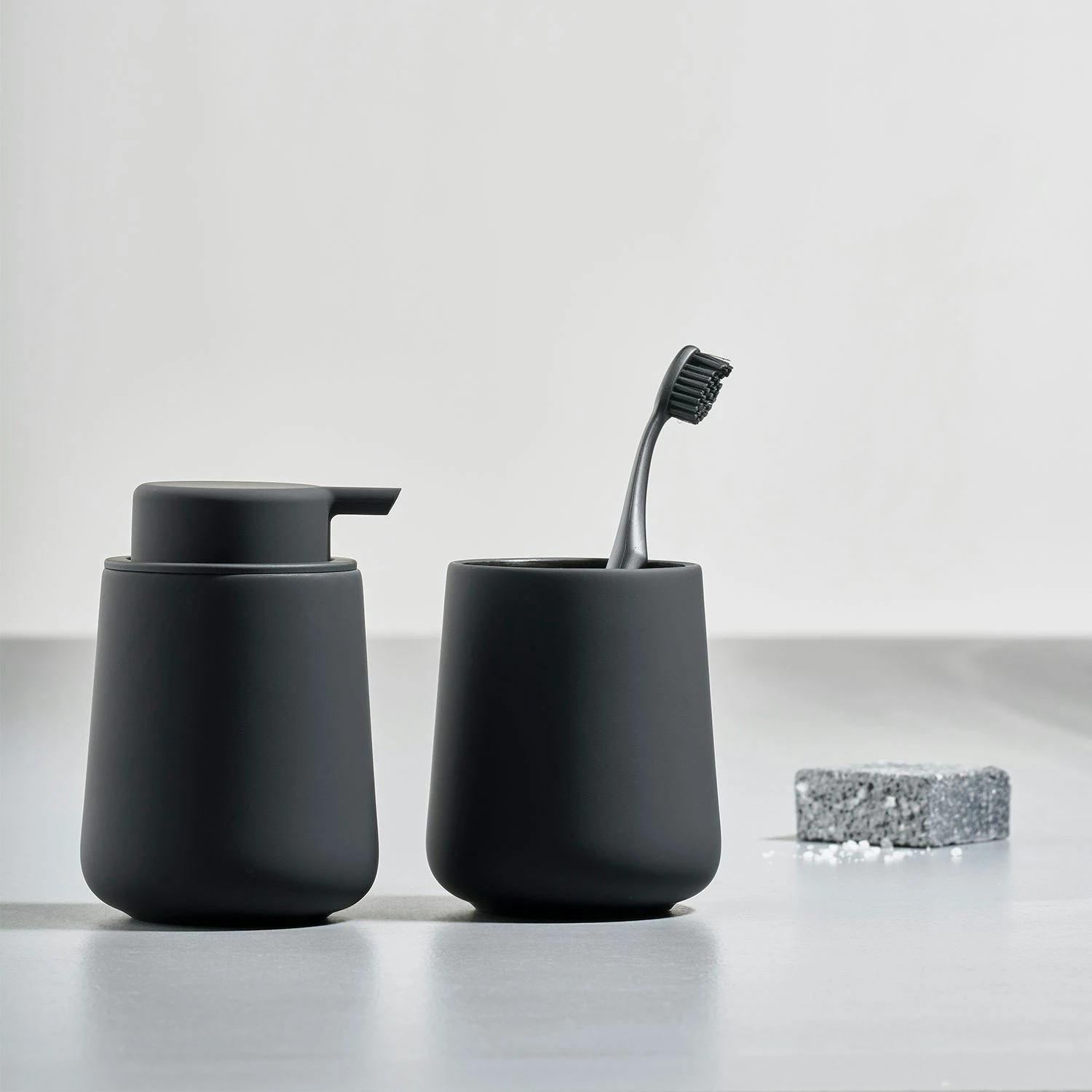 Zone Denmark Nova One Toothbrush Holder, Royal Blue 5 Zone Denmark Nova One Toothbrush Holder, Royal Blue - Image 3