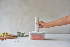 Zwilling Fresh & Save Vacuum Container Plastic, 11x18 Cm / 0.9 L -Gubi Furni Sales zwilling fresh save vacuum container plastic 7